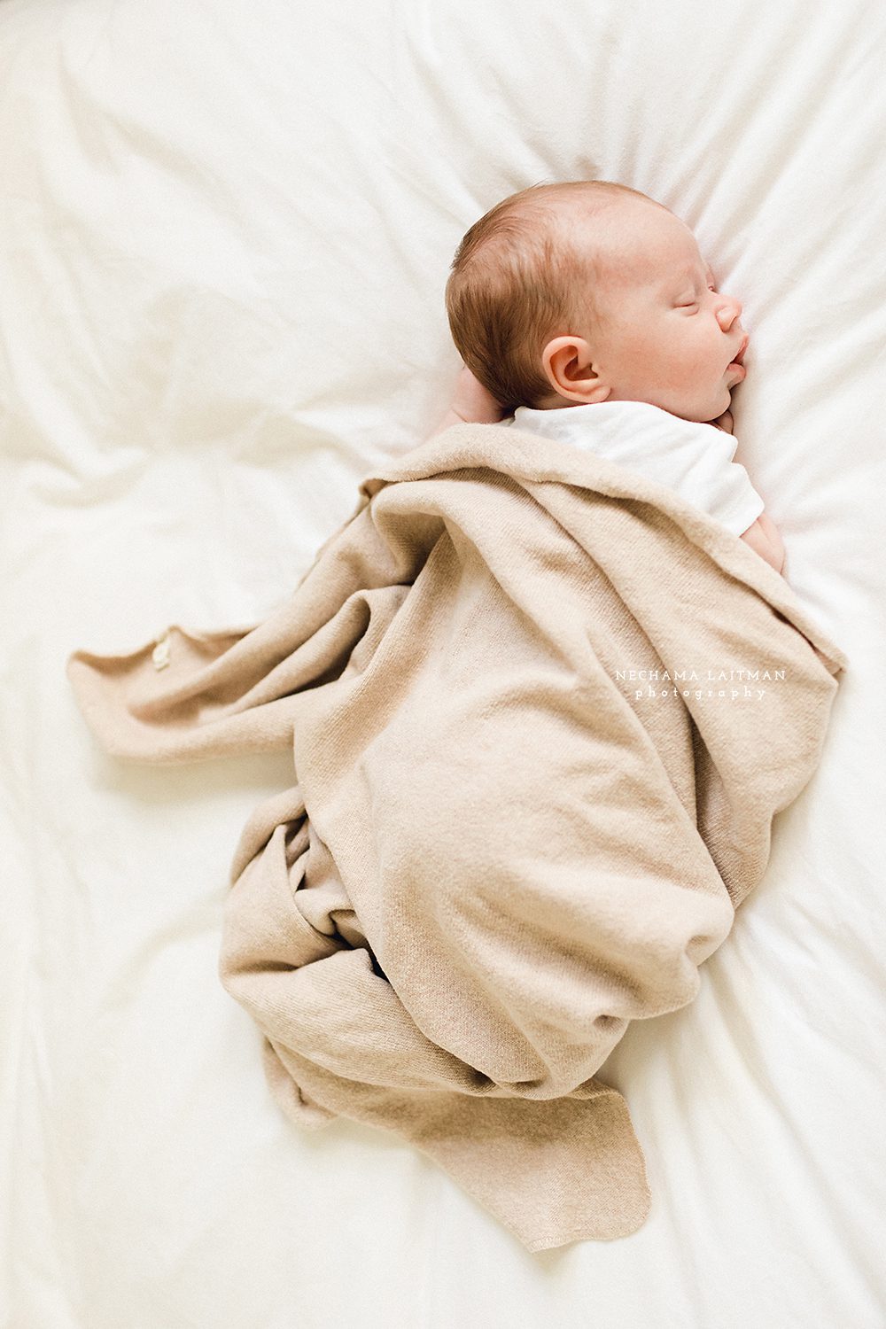 newborn photographer in the GTA specializing in lifestyle at home photography